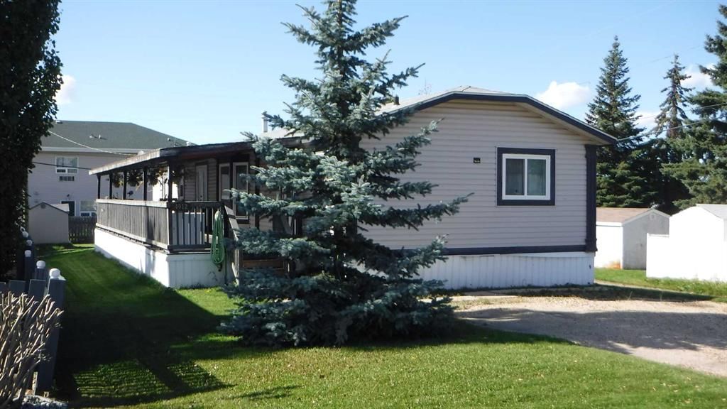 4912 54 Street   - Photo 2