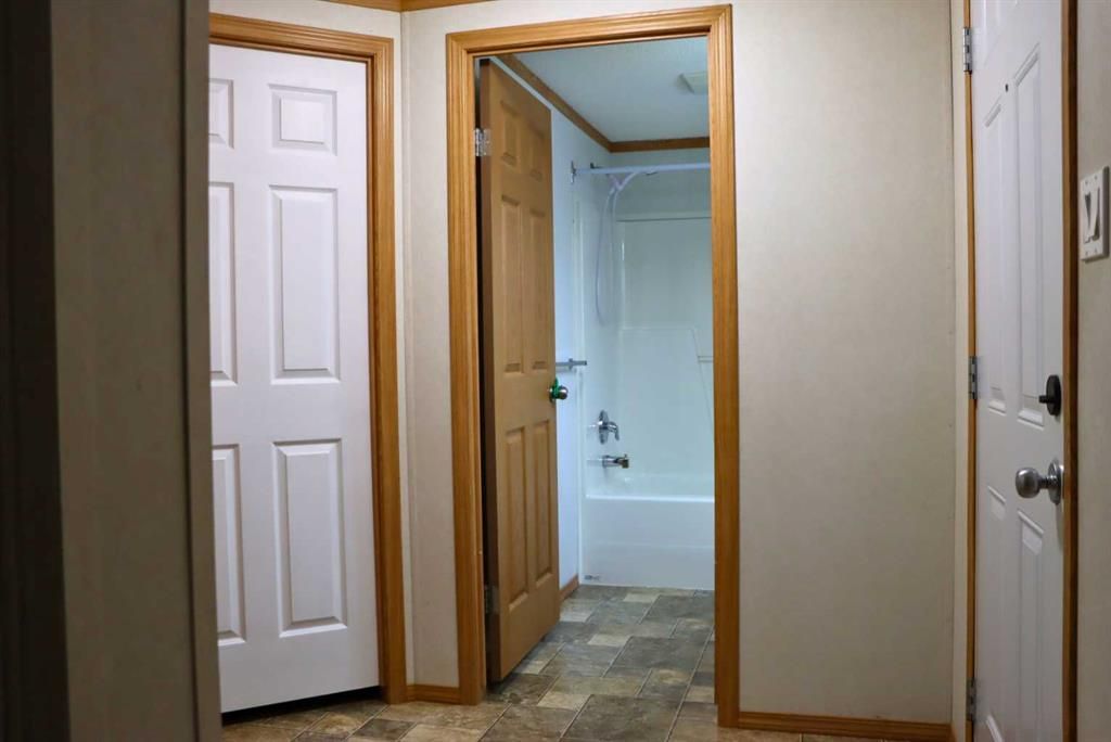 4912 54 Street   - Photo 22
