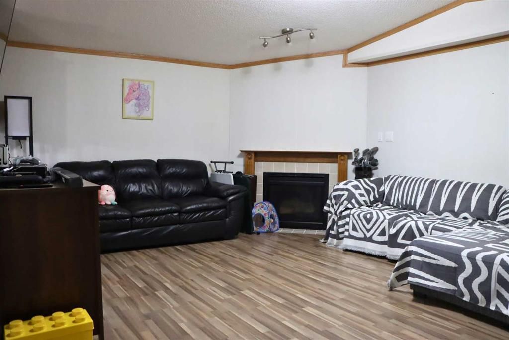 4912 54 Street   - Photo 6