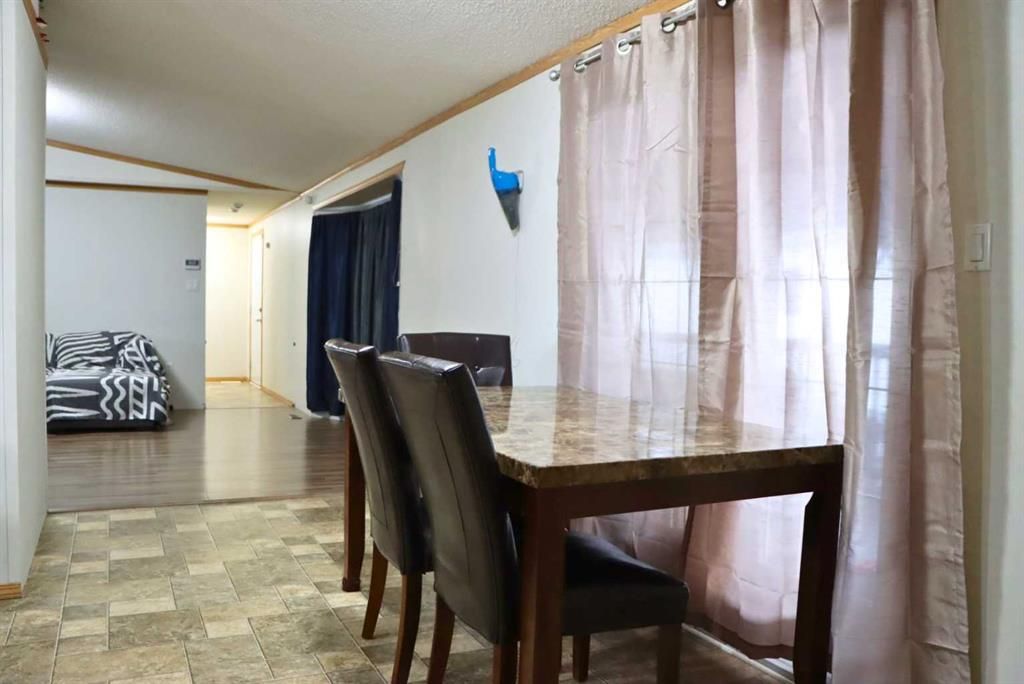 4912 54 Street   - Photo 9