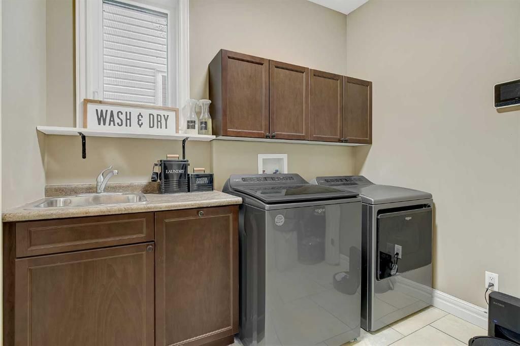 7321 88 Street  - Photo 9