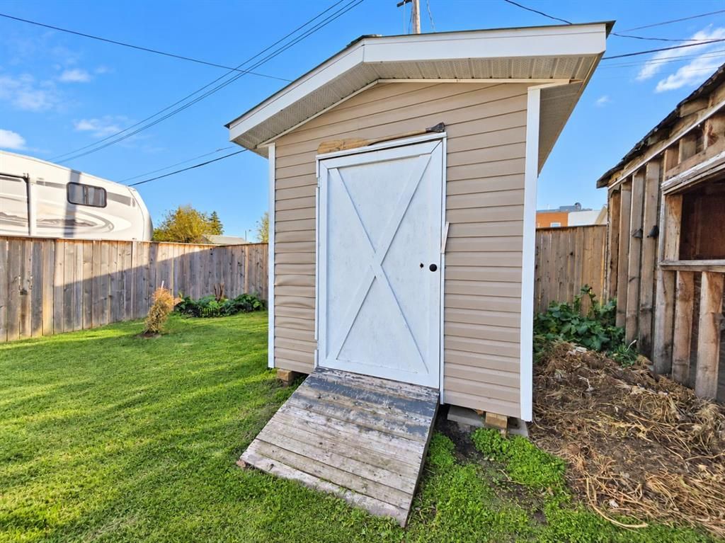 5122 45 Avenue  - Photo 25