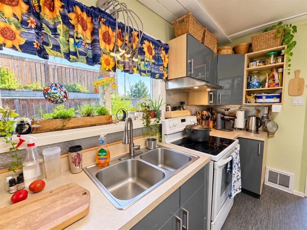 5122 45 Avenue  - Photo 8