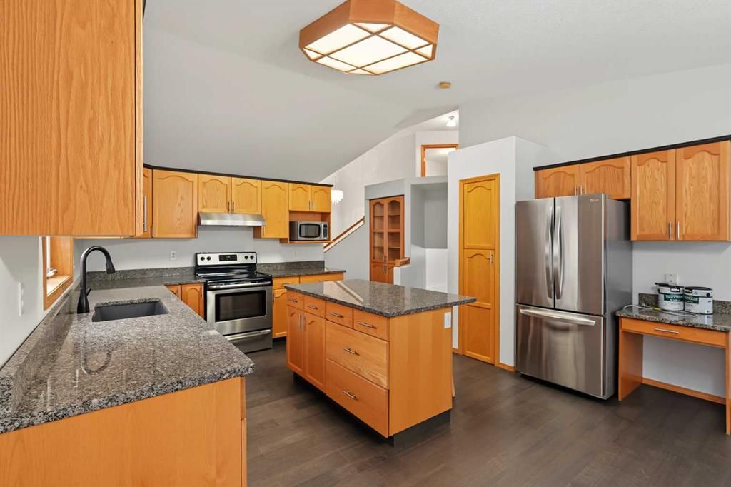 9323 69A Avenue  - Photo 3