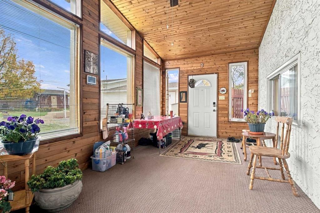 5013 47 Street  - Photo 29