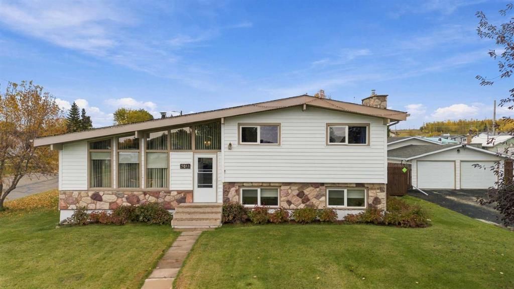 5013 47 Street  - Photo 4