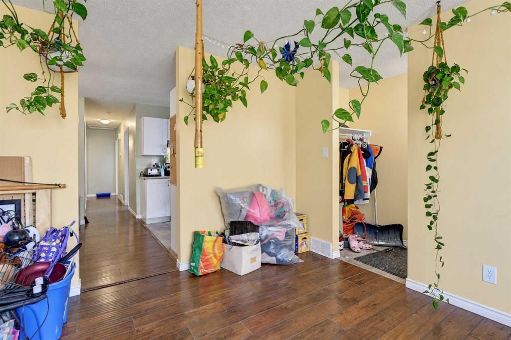 9412 83 Avenue  - Photo 5
