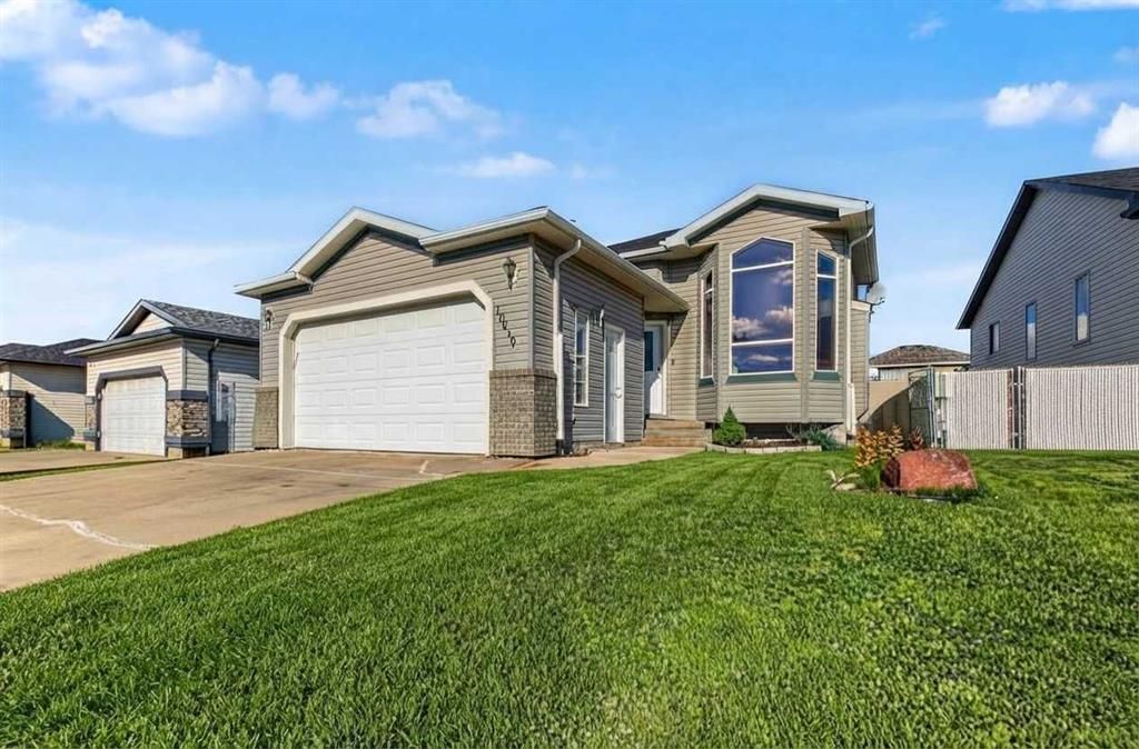 10646 Royal Oaks Drive E - Photo 1