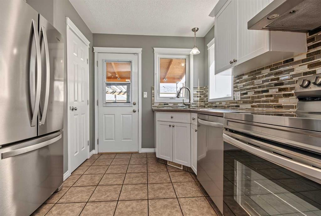 10646 Royal Oaks Drive E - Photo 13