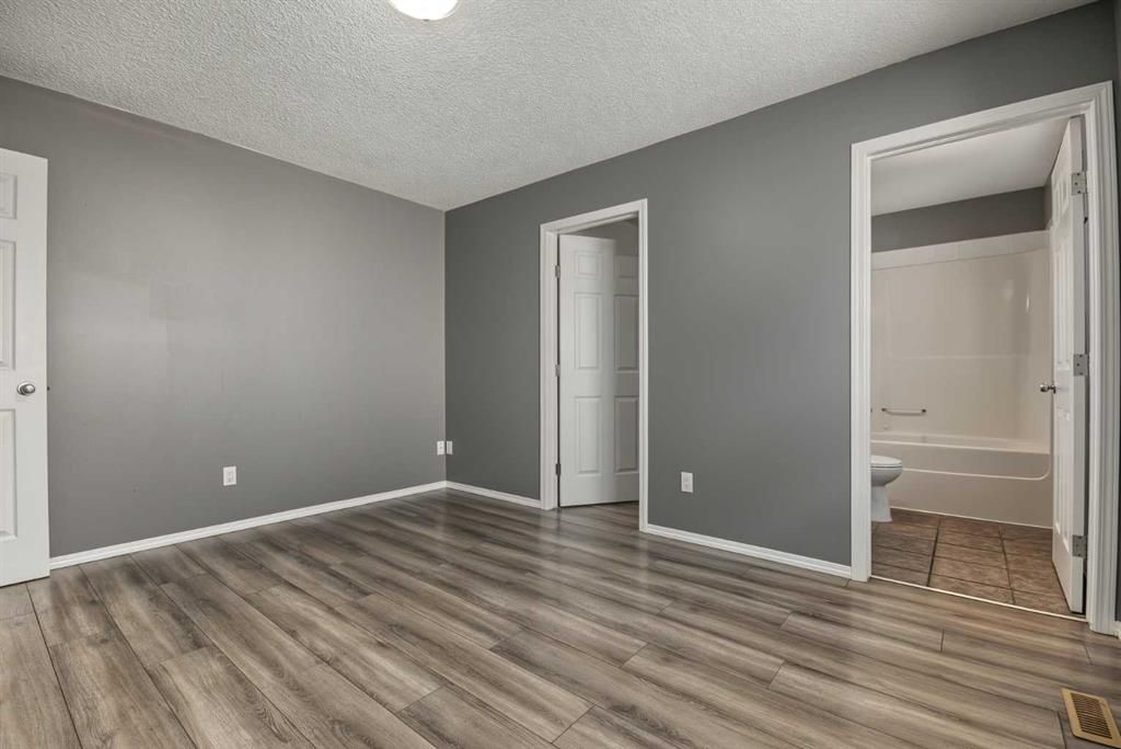 10646 Royal Oaks Drive E - Photo 16
