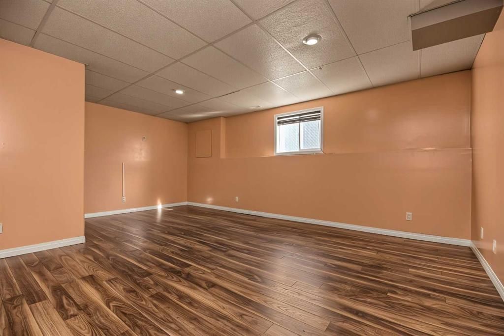 10646 Royal Oaks Drive E - Photo 23