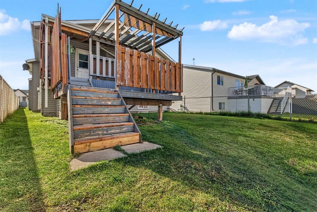 10646 Royal Oaks Drive E - Photo 26
