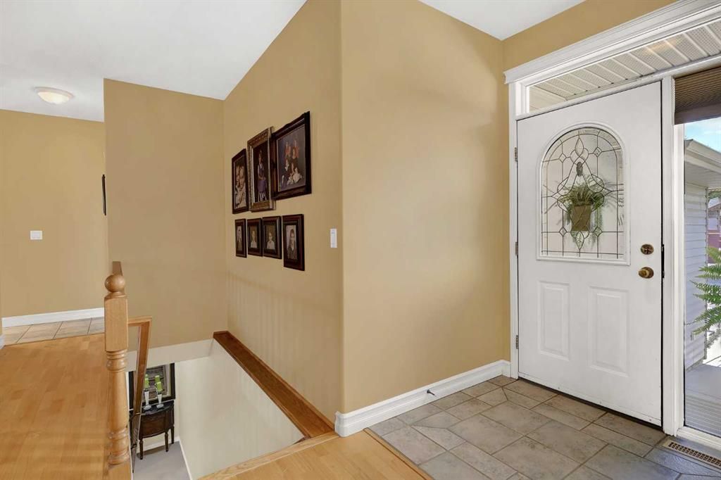 4615 94 Street  - Photo 3
