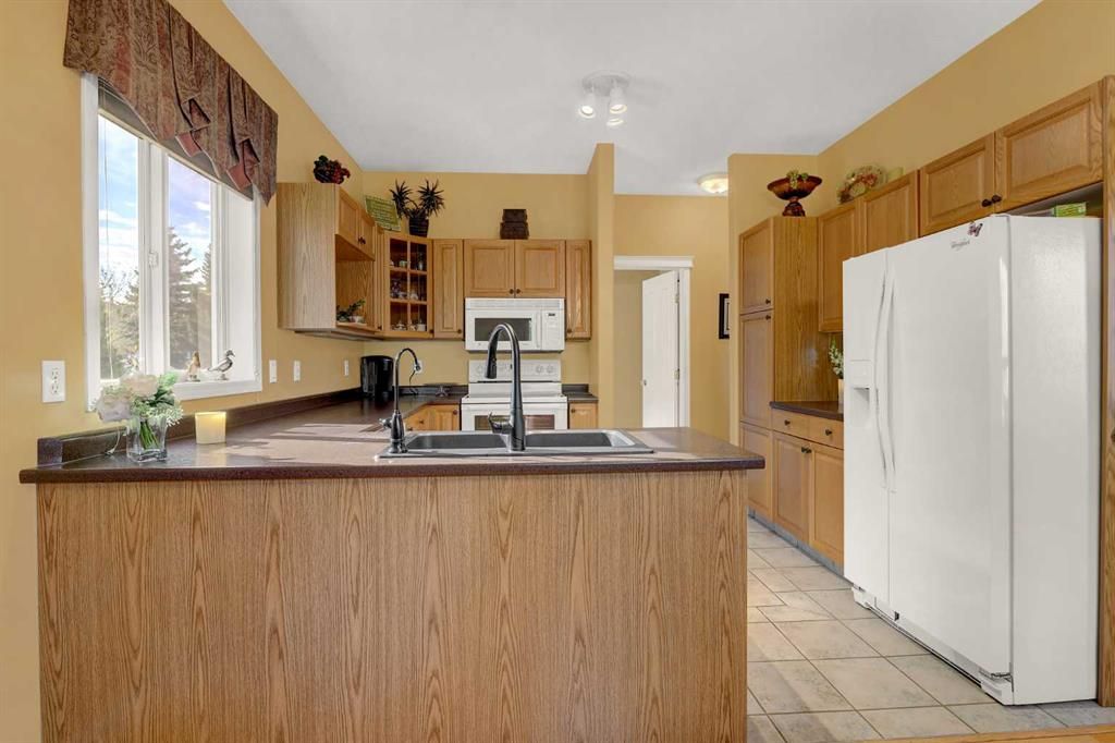 4615 94 Street  - Photo 5
