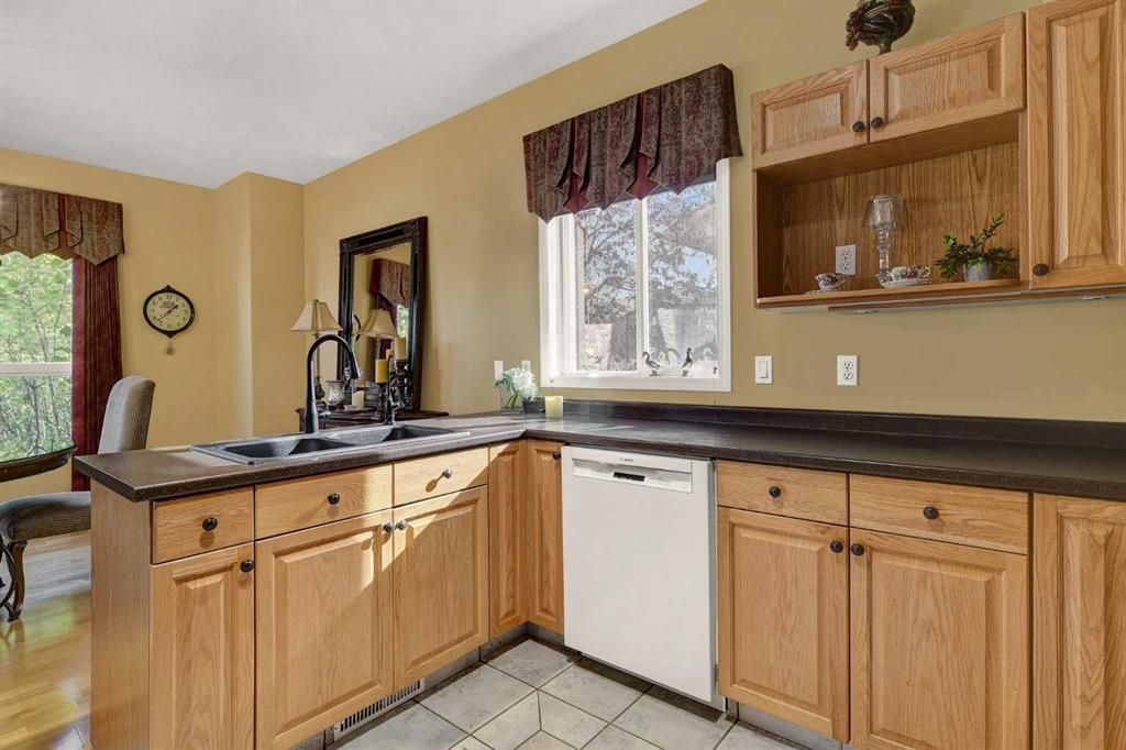 4615 94 Street  - Photo 7
