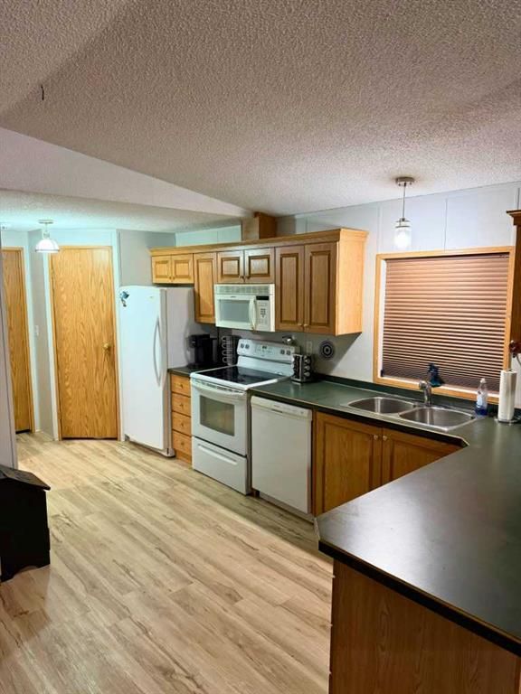 4425 51 Avenue   - Photo 10