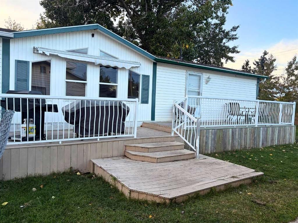 4425 51 Avenue   - Photo 3