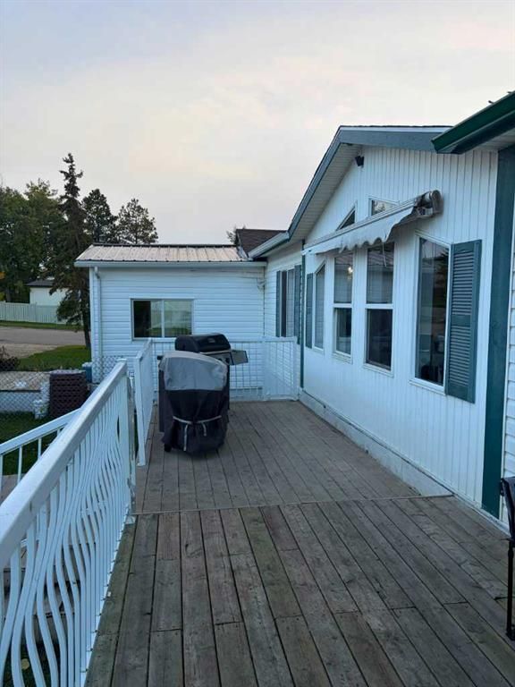 4425 51 Avenue   - Photo 4
