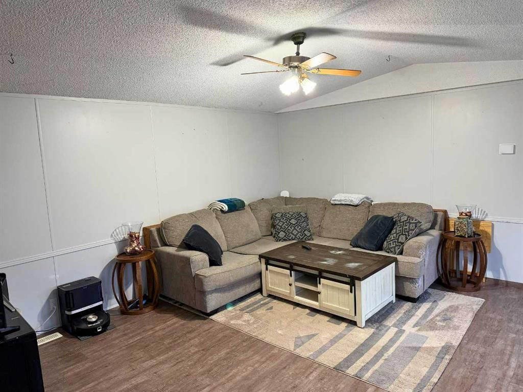 4425 51 Avenue   - Photo 8