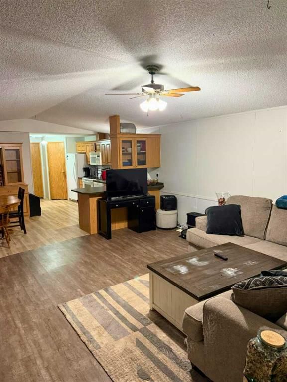 4425 51 Avenue   - Photo 9