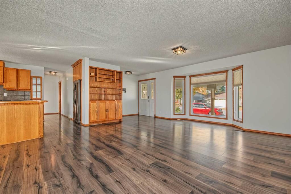 9907 85 Avenue  - Photo 12