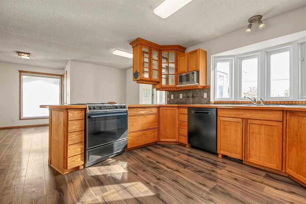 9907 85 Avenue  - Photo 13