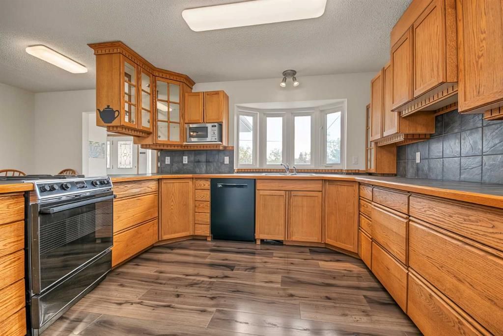 9907 85 Avenue  - Photo 15