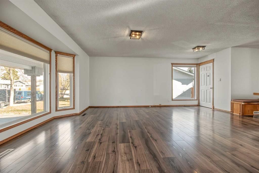 9907 85 Avenue  - Photo 7
