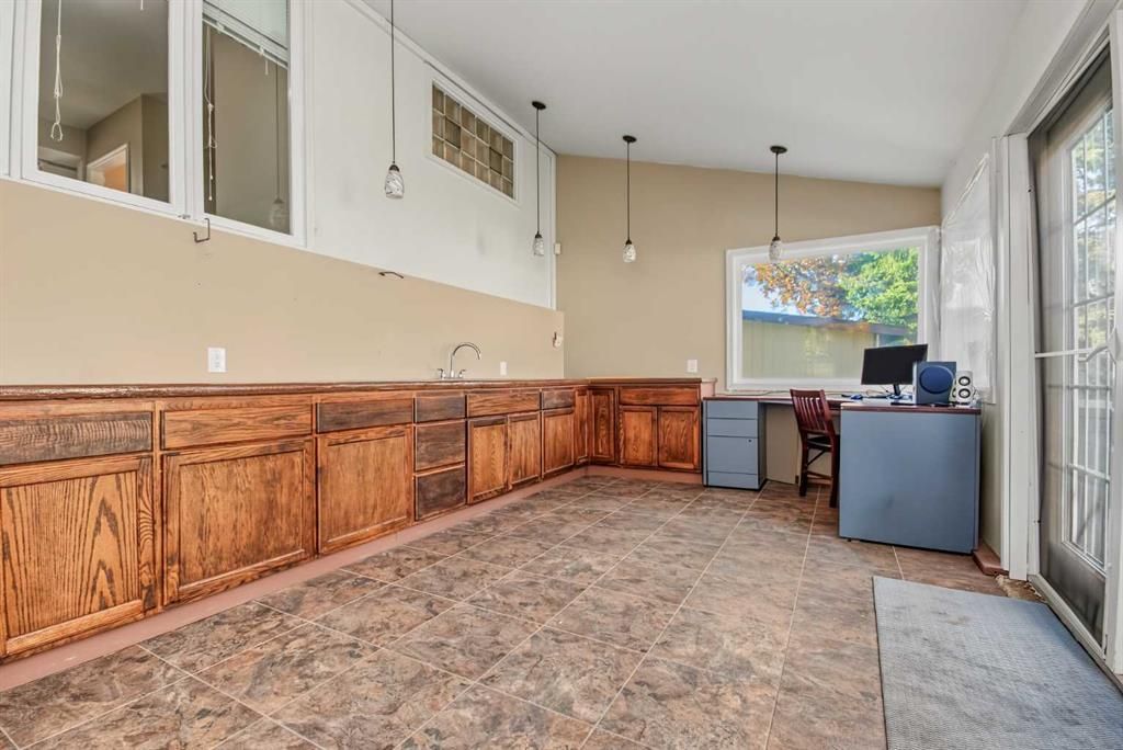 9816 105 Avenue  - Photo 10