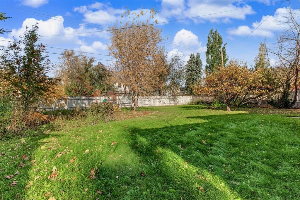 9816 105 Avenue  - Photo 35