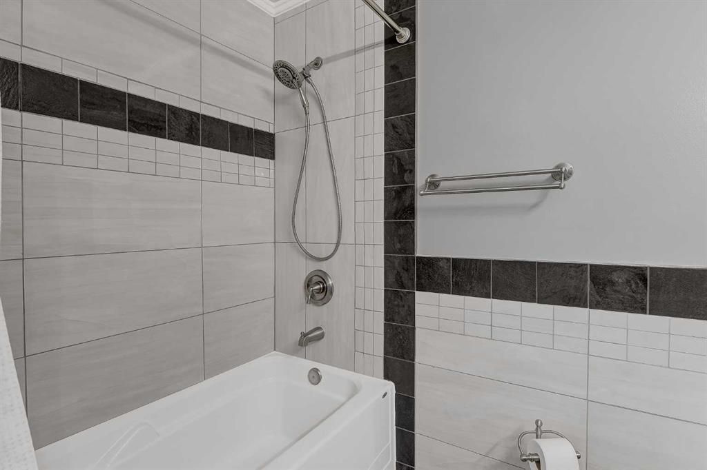 9821 76A Avenue  - Photo 25
