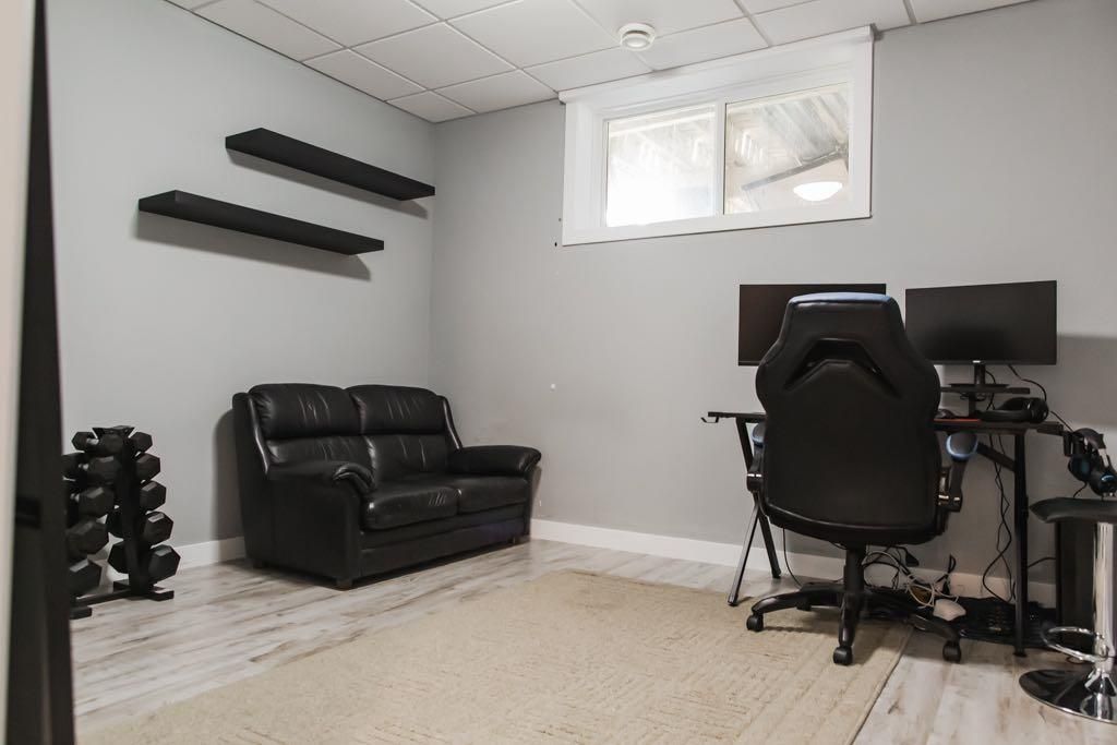 15129 104B Street  - Photo 32