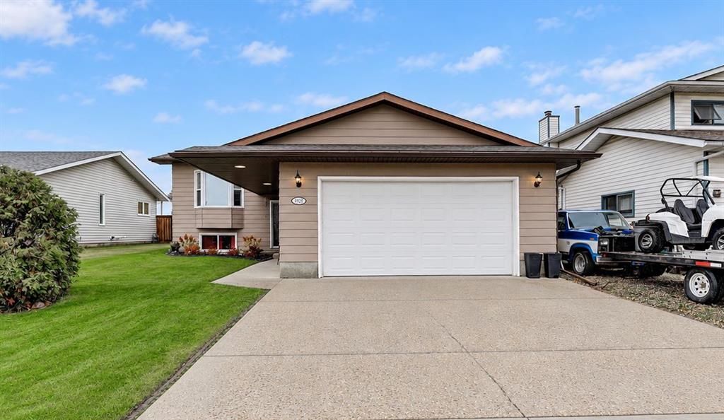 8926 102 Avenue  - Photo 1