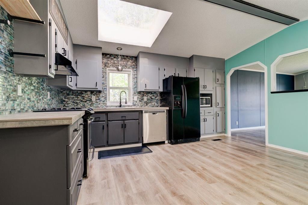 10209 98 Avenue  - Photo 4