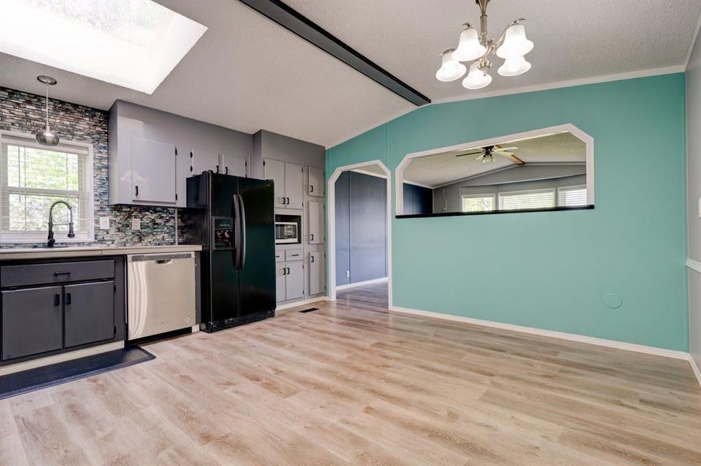 10209 98 Avenue  - Photo 5