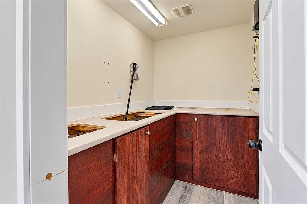 9116 111 Street  - Photo 24