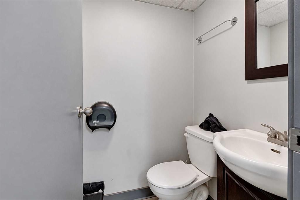 9116 111 Street  - Photo 29