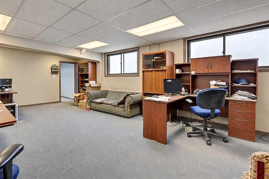 9116 111 Street  - Photo 32