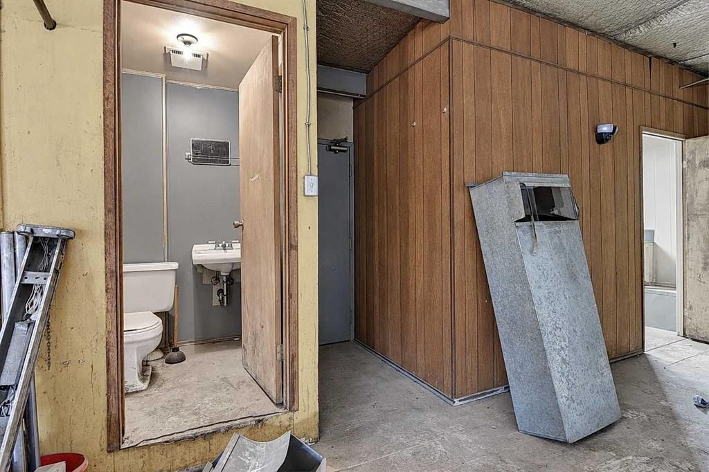 9116 111 Street  - Photo 34