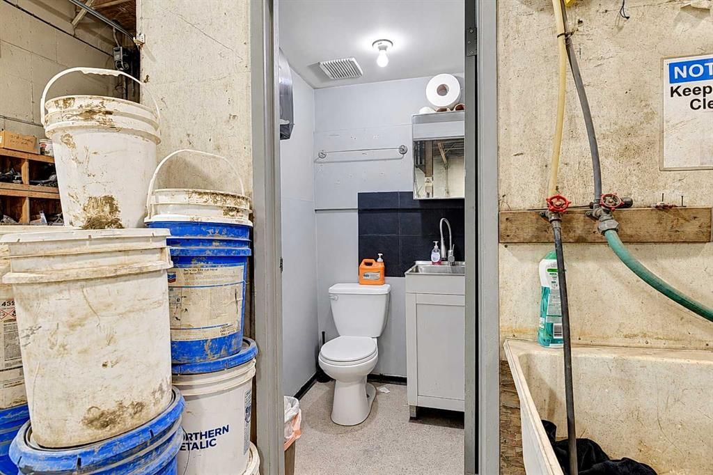 9116 111 Street  - Photo 38