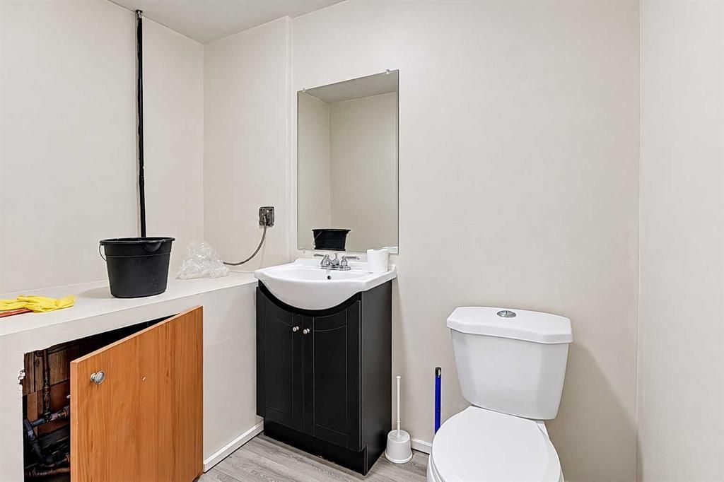 9116 111 Street  - Photo 8