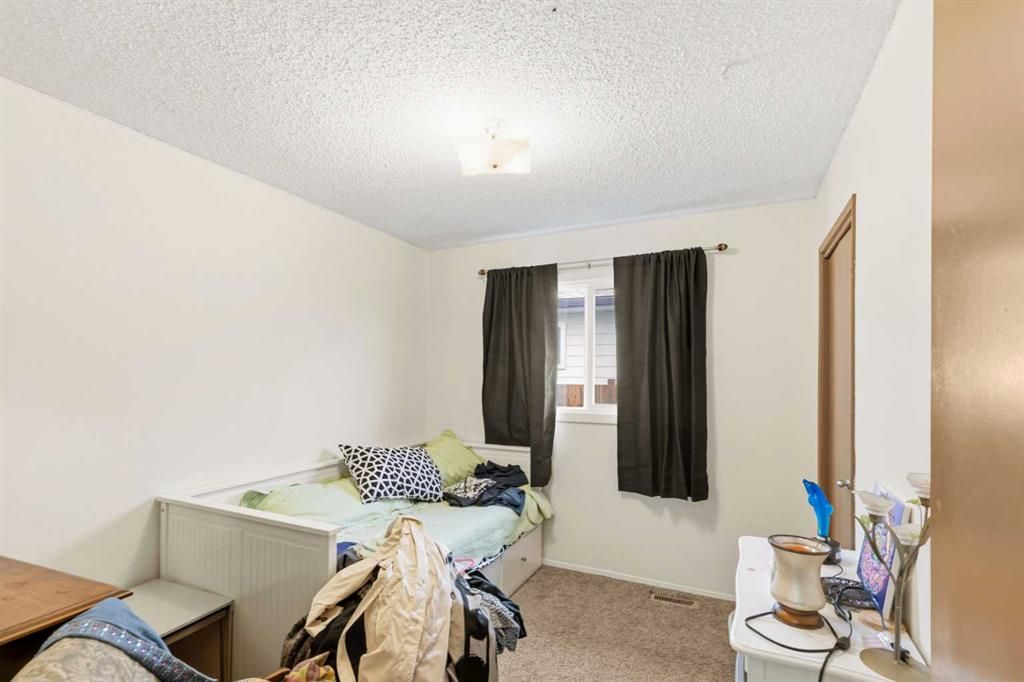9910 93 Avenue  - Photo 7