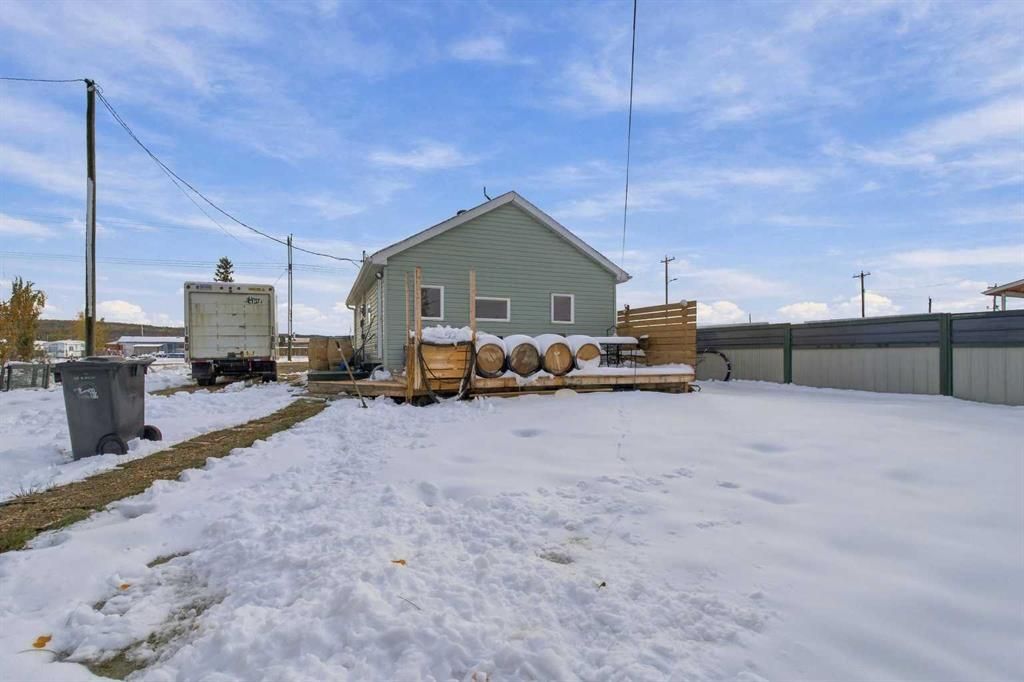 5022 50 Avenue  - Photo 7