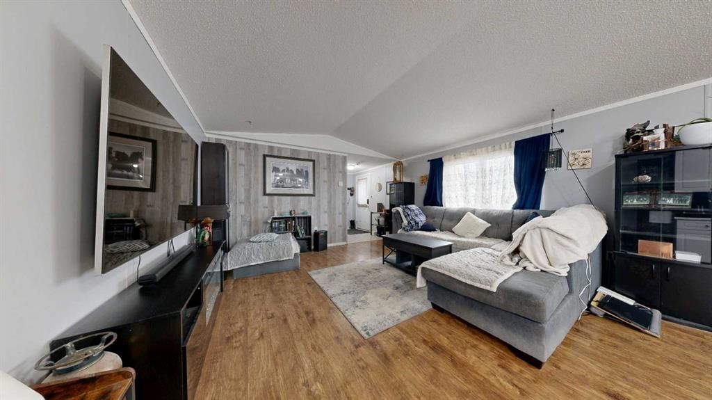 8708 89 Street  - Photo 5