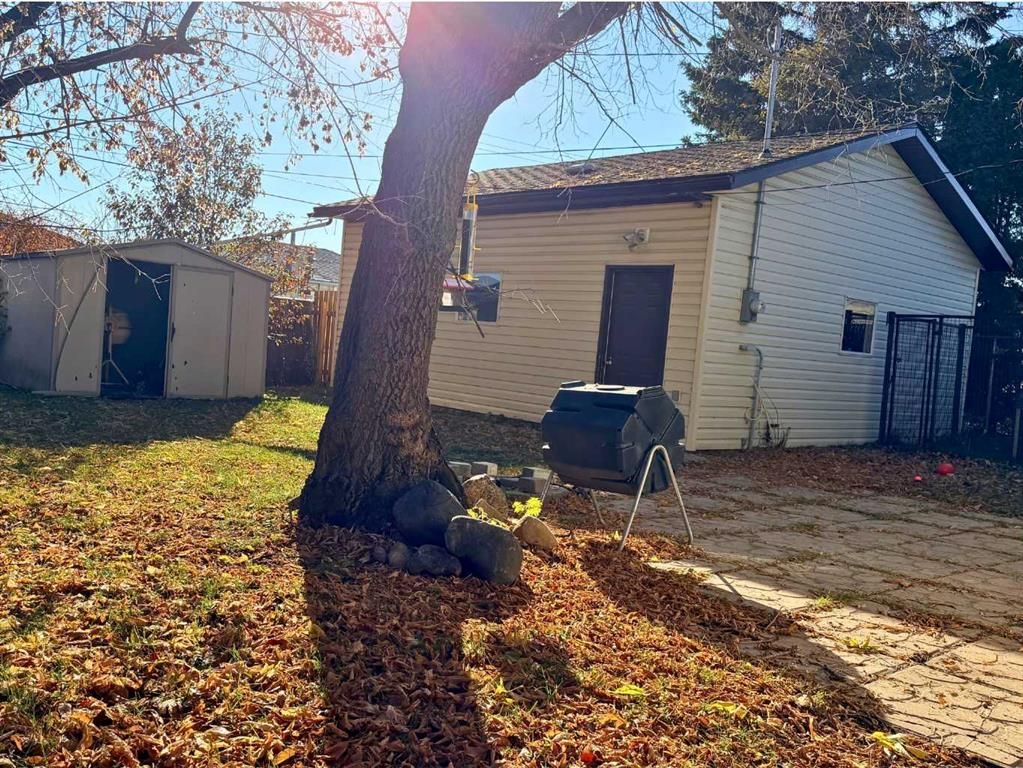 10249 111 Avenue  - Photo 25