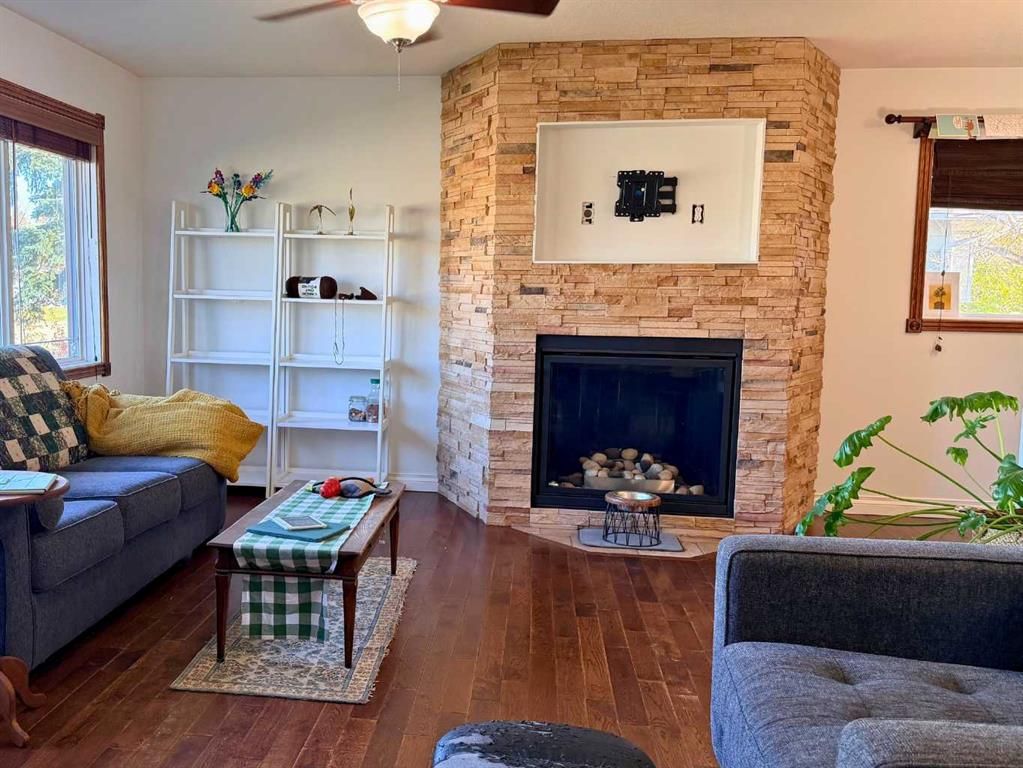 10249 111 Avenue  - Photo 4