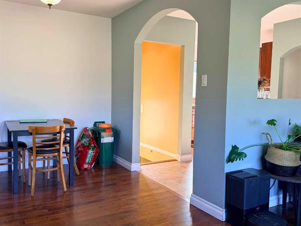10249 111 Avenue  - Photo 6