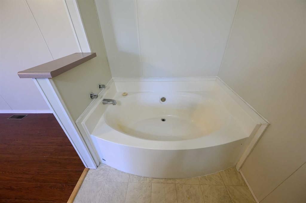 10017 100 Avenue  - Photo 21