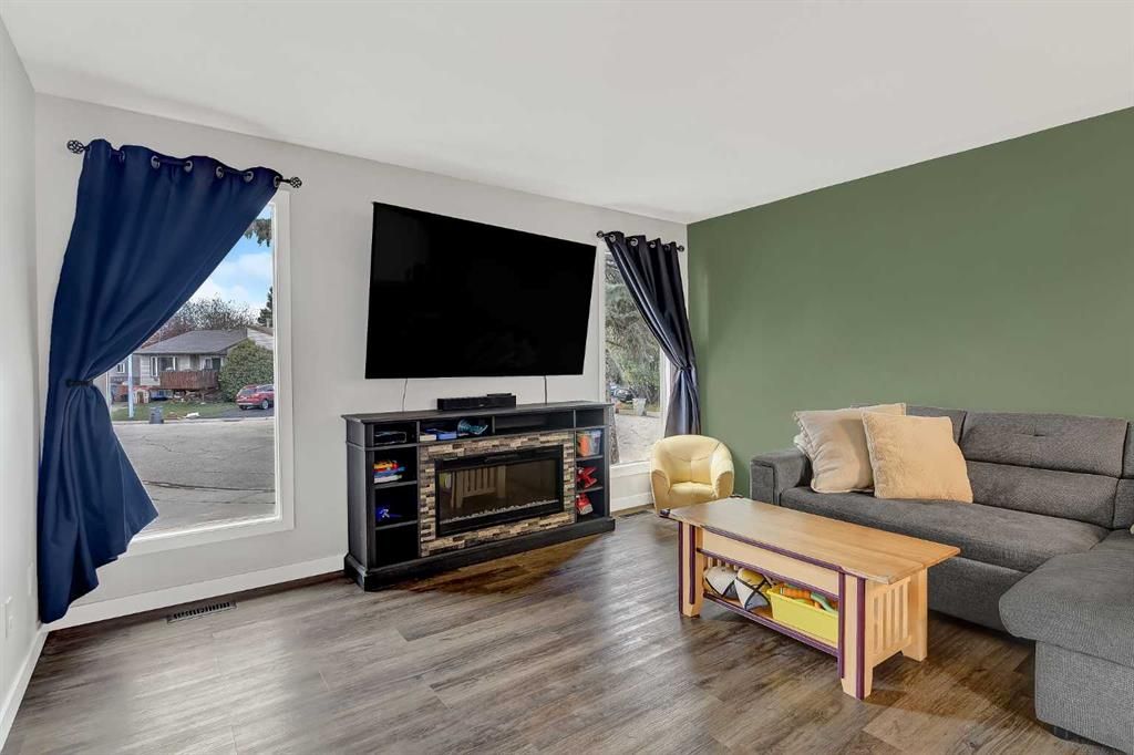 7109 99A Street  - Photo 7