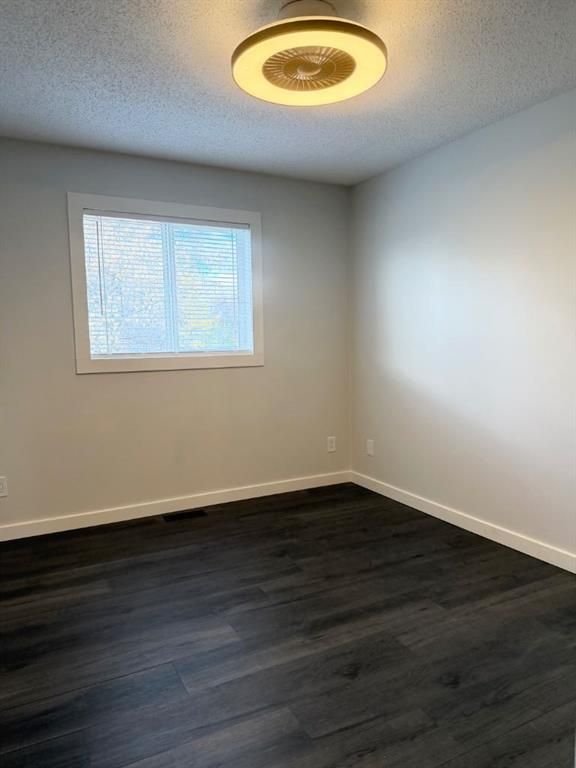 6226 90 Street  - Photo 12